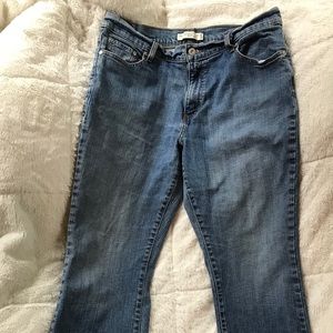 Women’s Levi’s jeans 550 relaxed boot cut 14 short